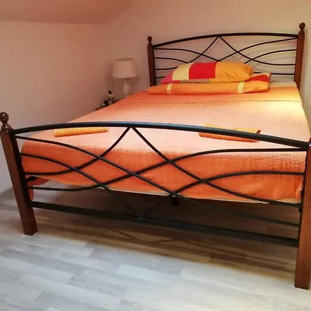 Apartament Dani *